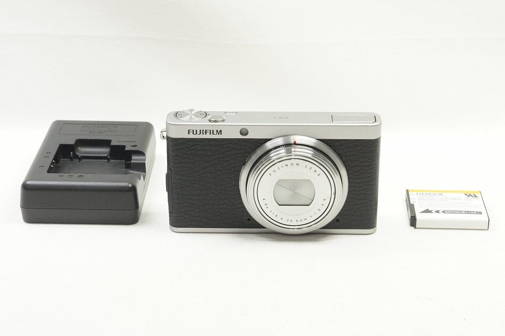 FUJIFILM フジフィルム XF1 コンパクトデジタルカメラ ブラック