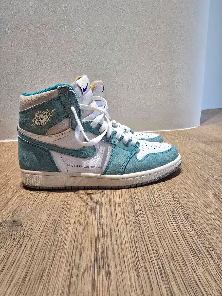 NIKE ナイキ エア ジョーダン 1 Oz ターボ グリーン