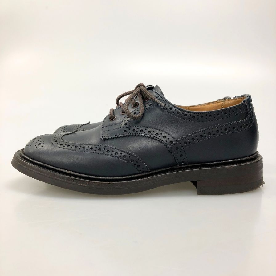 新品トリッカーズ　ネイビー、ホワイトウィングチップシューズ Tricker`s/トリッカーズ】ネイビーカラーのウイングチップ