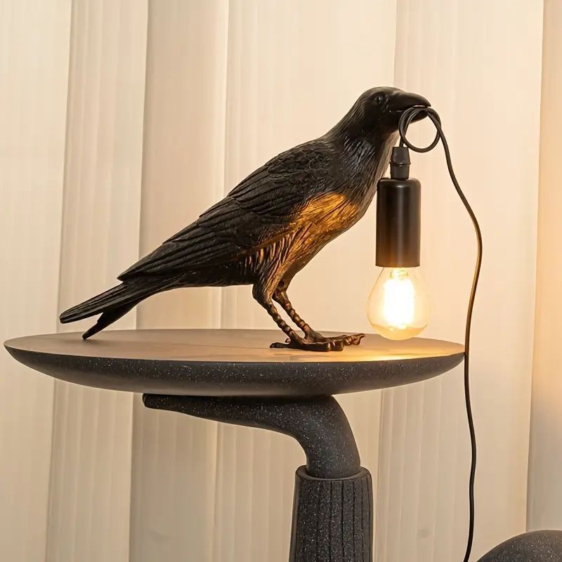 リアルなカラスのLEDランプ - ユニークなインテリアアクセント