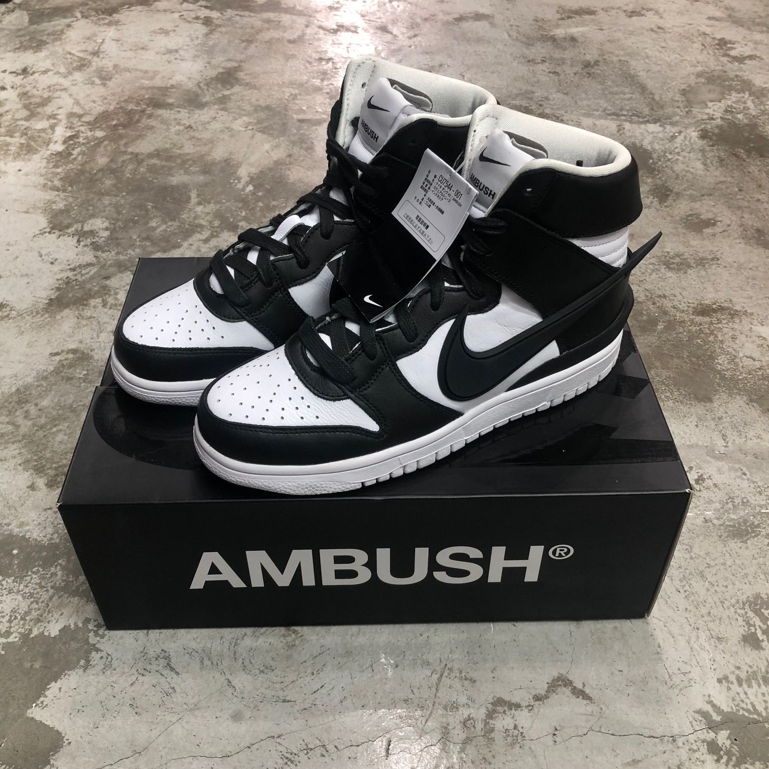 国内正規 新品 AMBUSH × NIKE DUNK HIGH WHITE/BLACK-SPRUCE 国内正規 新品 AMBUSH × NIKE DUNK HIGH WHITE/BLACK-SPRUCE