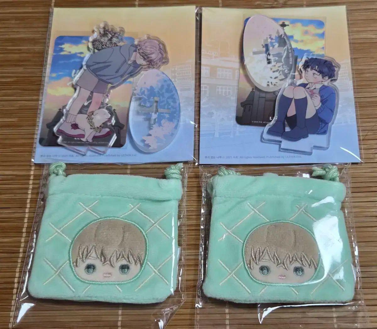 コスト ルート 欠席 木質 若者 アクリル 立つ ヒソ テギョン ミニ ポーチ 2 犬