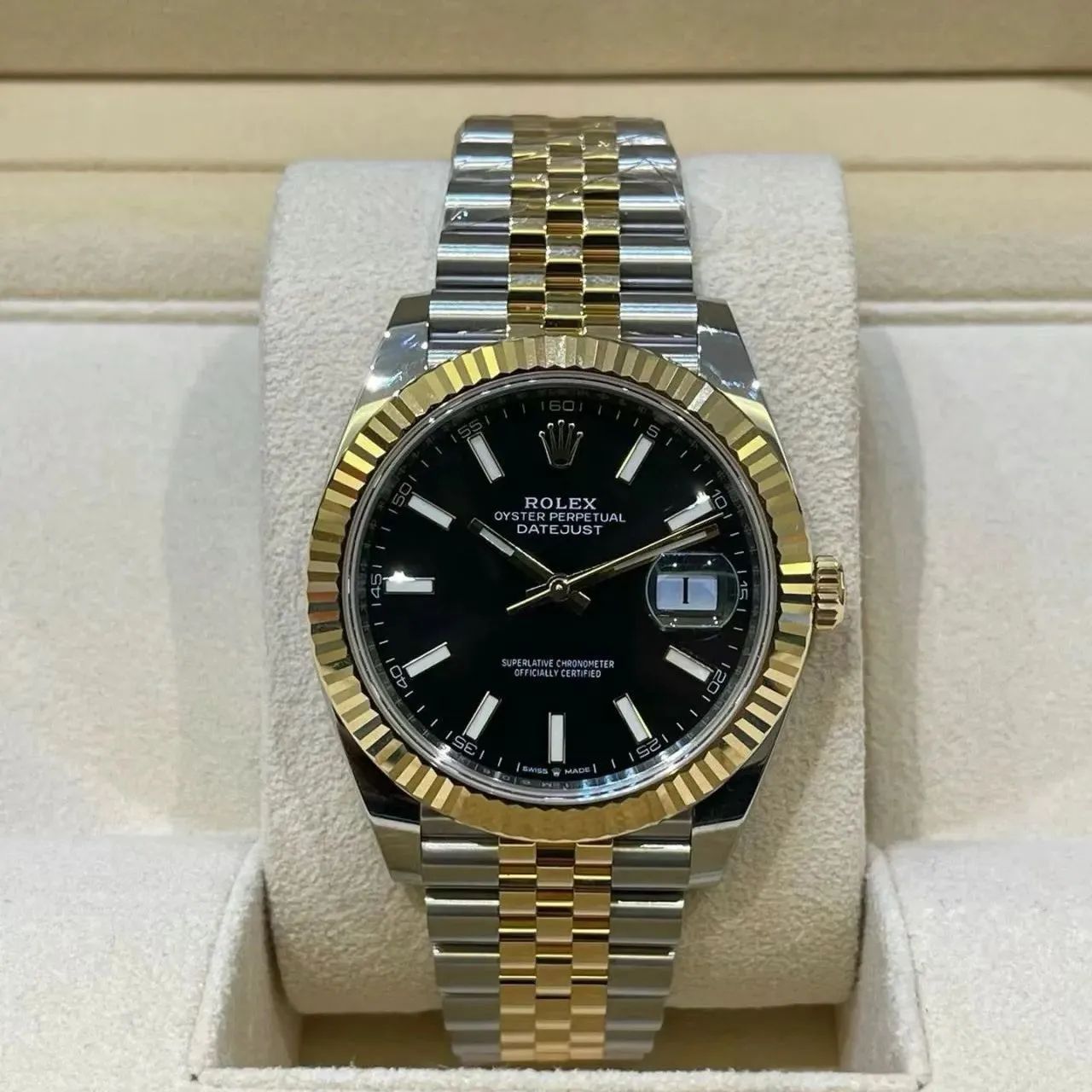 新品未使用 箱付 ROLEX　 ロレックス 腕時計です