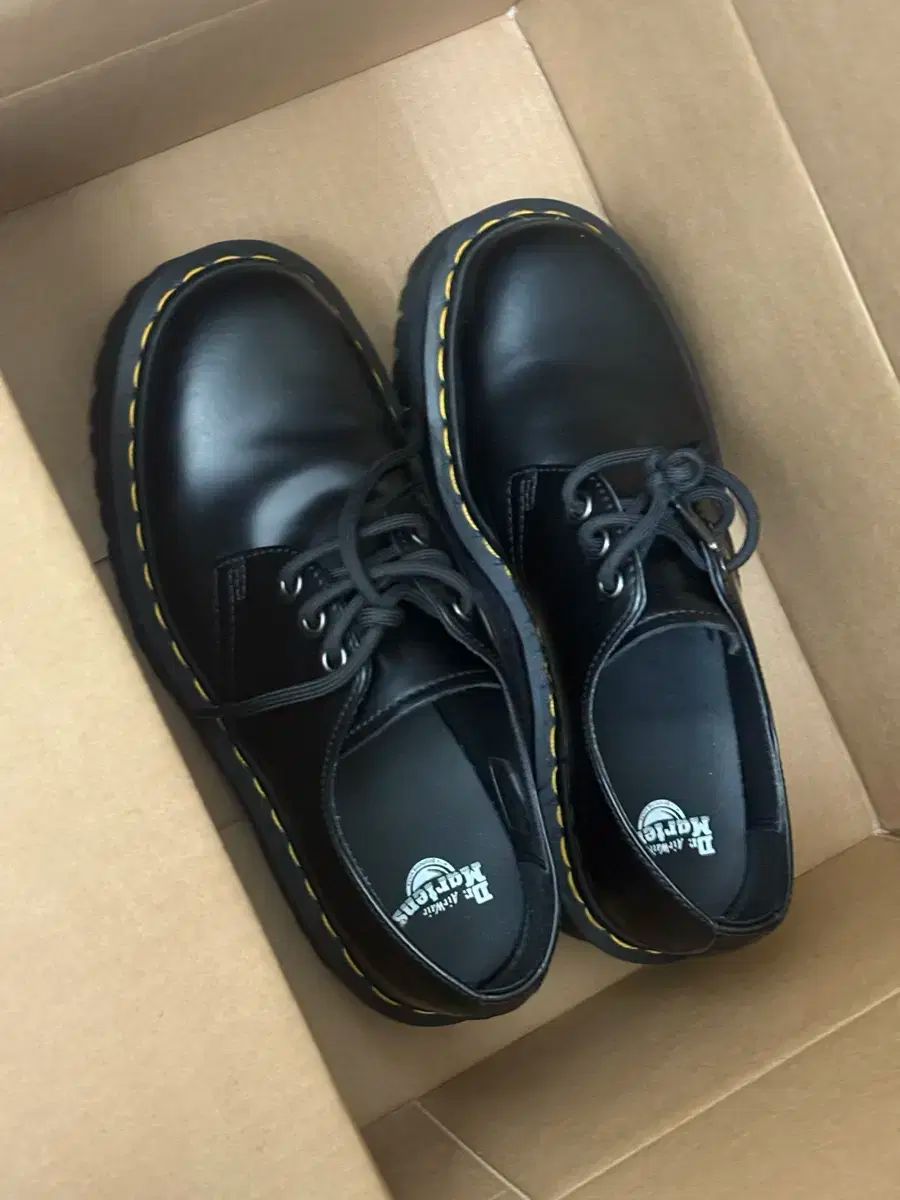 240 DR. MARTENS ドクターマーチン 1461 クアッド 黒 UK5