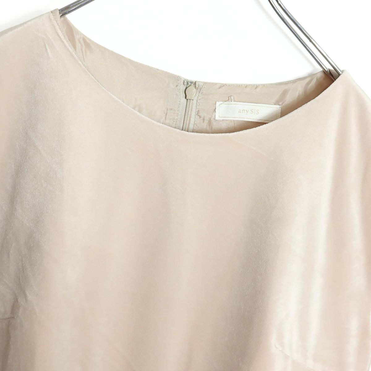 Salvatore Ferragamo　ノースリーブ　ワンピース　シルク100% Salvatore Ferragamo サルヴァトーレフェラガモ シルク100% 花柄