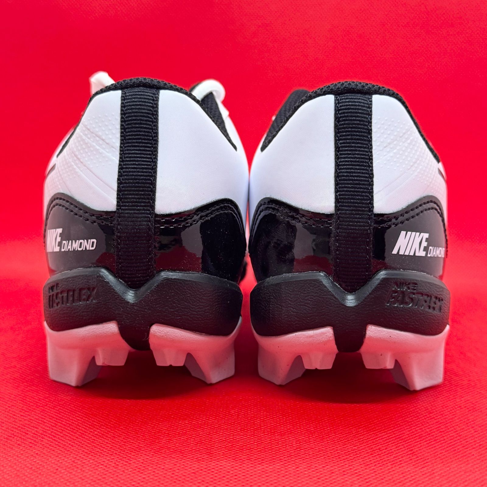 ホワイト×ブラック