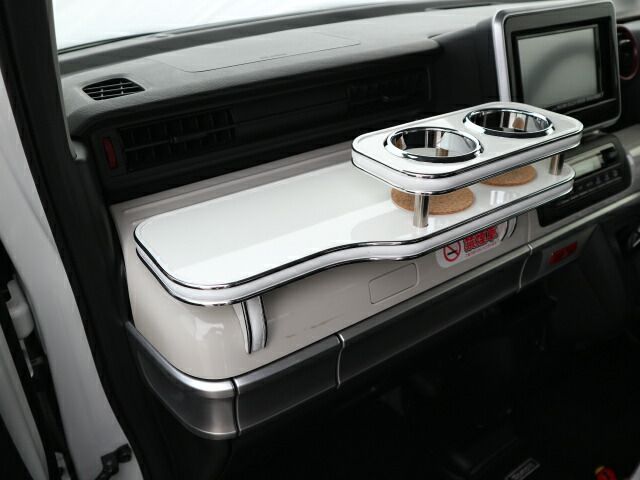 MK53Sスペーシア（17/12～）　フロントテーブルu0026シフトノブ横カップホルダー、サイドテーブル　運転席側・助手席側 日本製