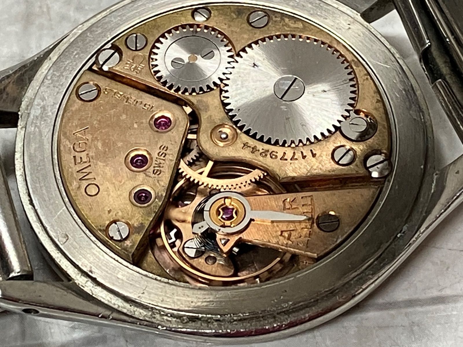 8. OMEGA オメガ 腕時計 手巻き 機械式 スモセコ スモールセコンド 265