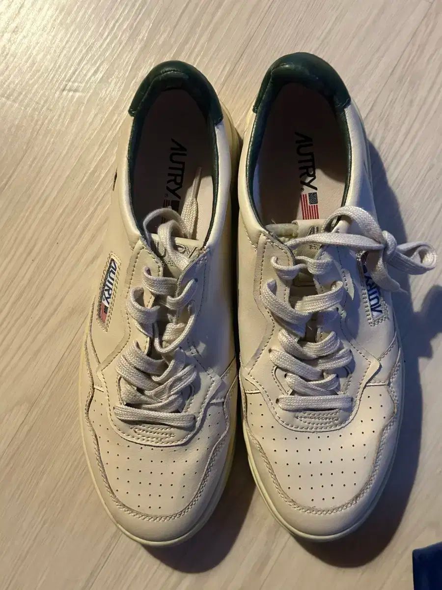 ウェッジウッド　コロンビア　パウダールビー　ディナープレート　27.5cm AUTRY(オートリー) スニーカーズ 44 新品