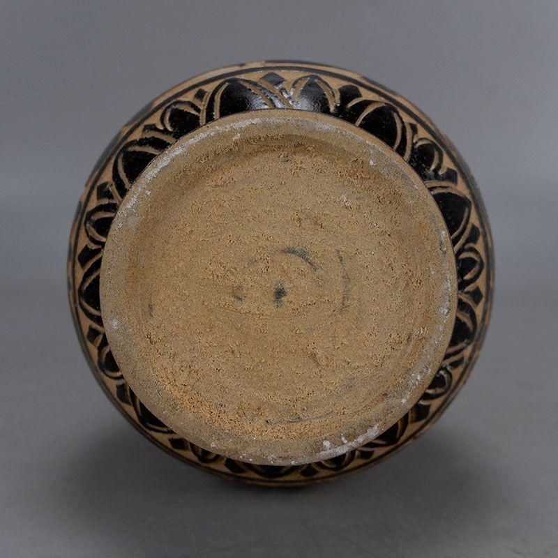 宋代磁州窯黒釉手制花玉壺春瓶 景徳鎮 陶磁器 装飾品 現代工芸品美術品 置物 宋代磁州窯黒釉手制花玉壺春瓶 景徳鎮 陶磁器 装飾品 現代工芸品