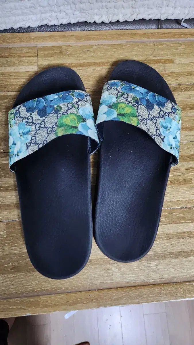 270 クッチ GUCCI メンズ スリッパ