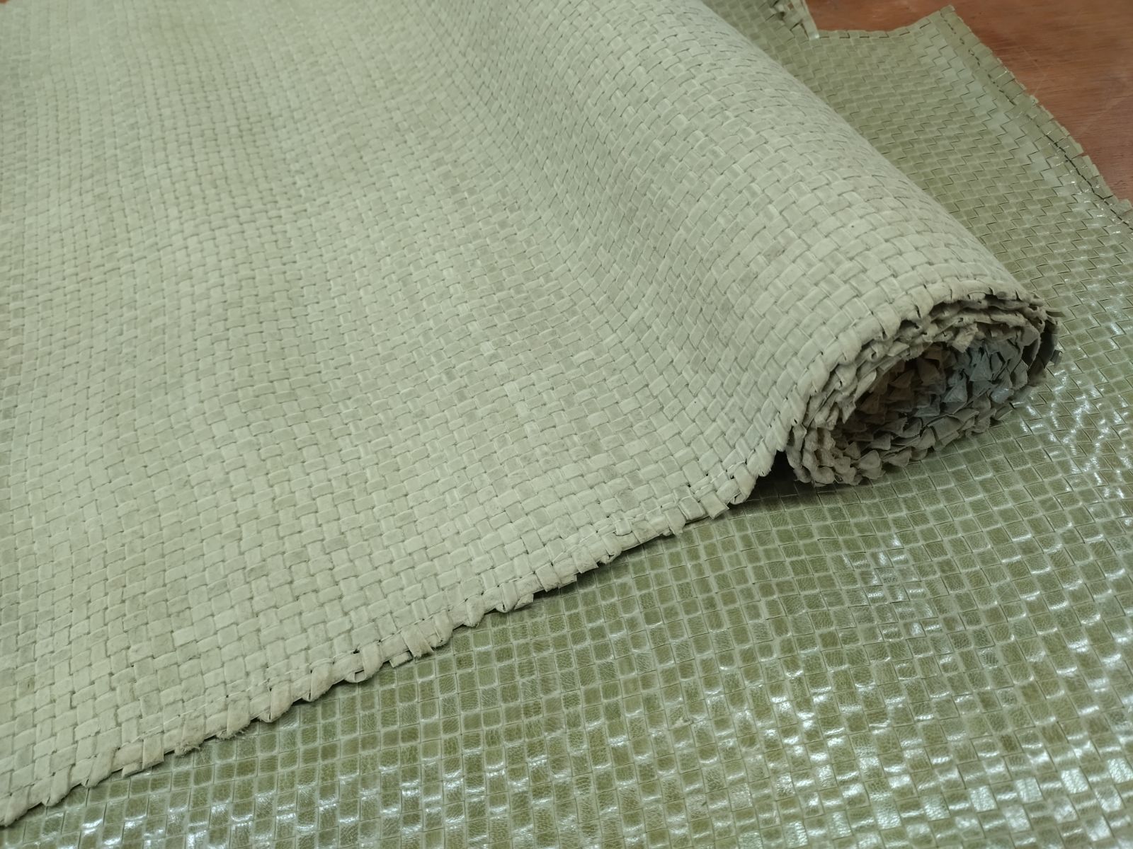 メッシュシート