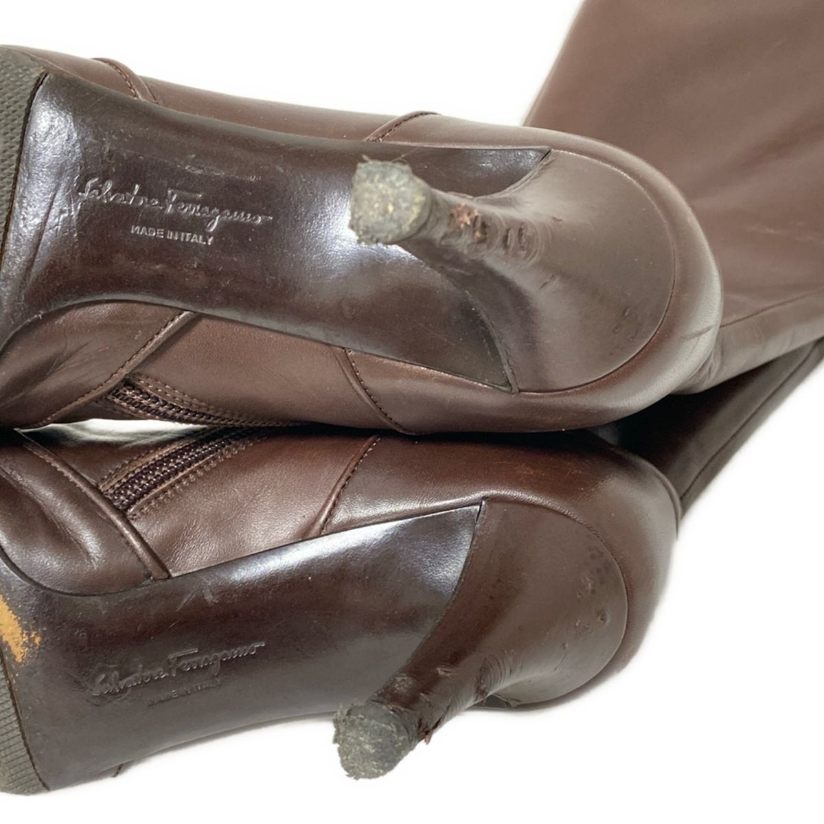 サルバトーレフェラガモ ロングブーツ