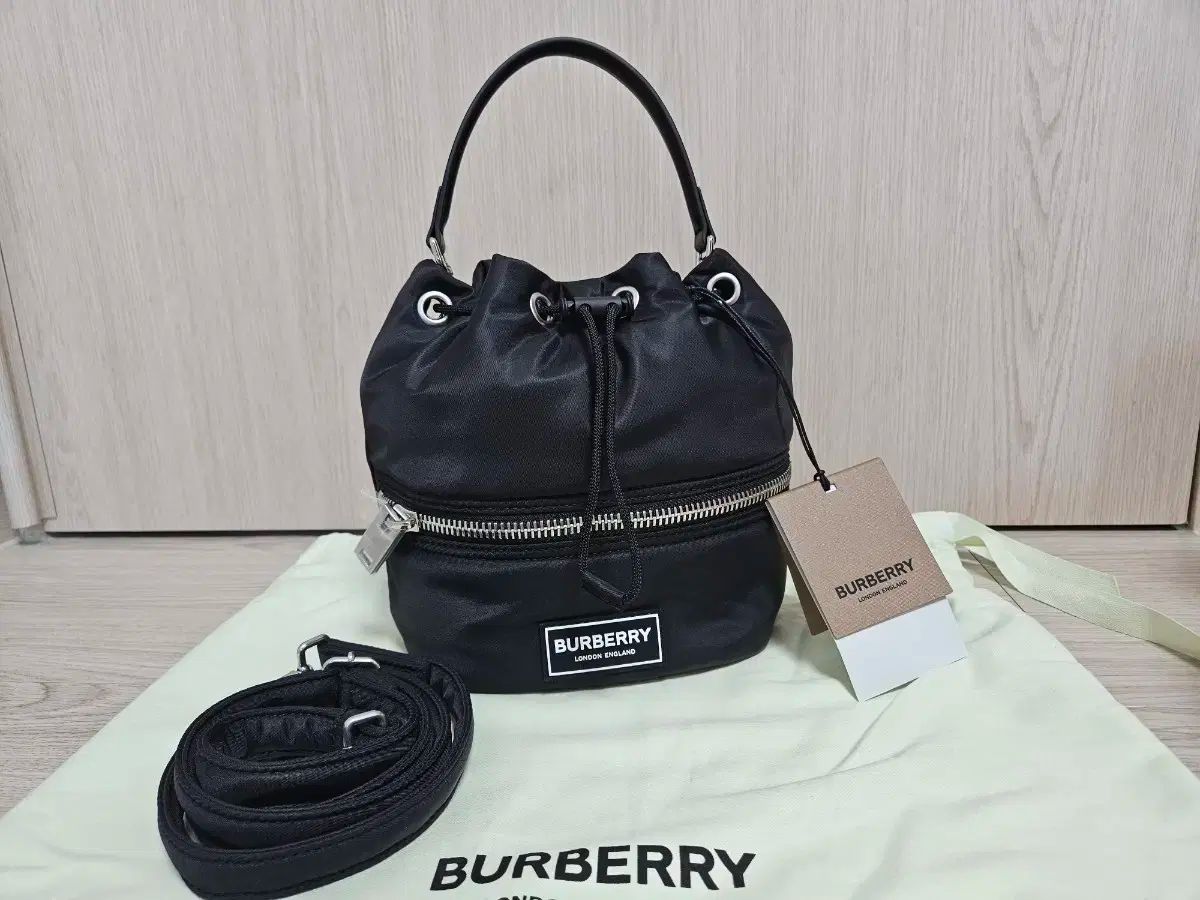 Burberry バーバリー ドローストリングバッグ バケットバッグ