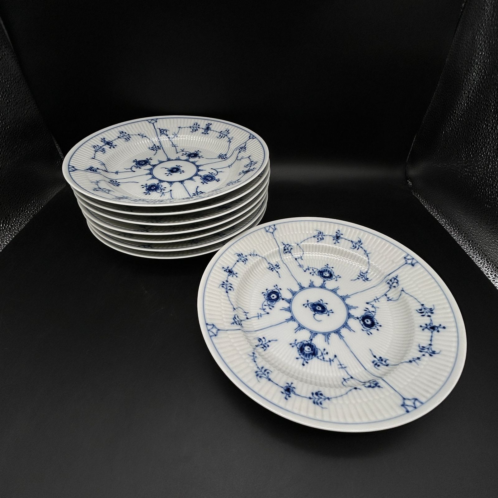 新品！ロイヤルコペンハーゲン　食器セット Amazon.co.jp: 【正規輸入品】ロイヤルコペンハーゲン 食器