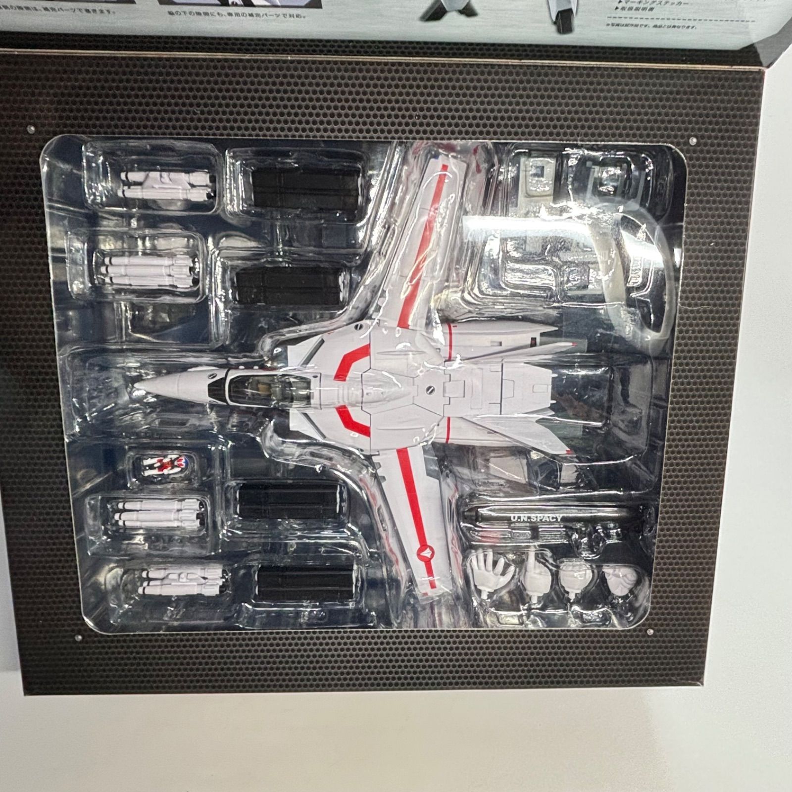 アルカディア 超時空要塞マクロス 1/60 完全変形VF-1J