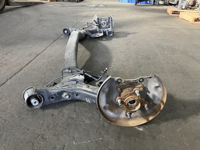 ZD83S リアアクスルビーム