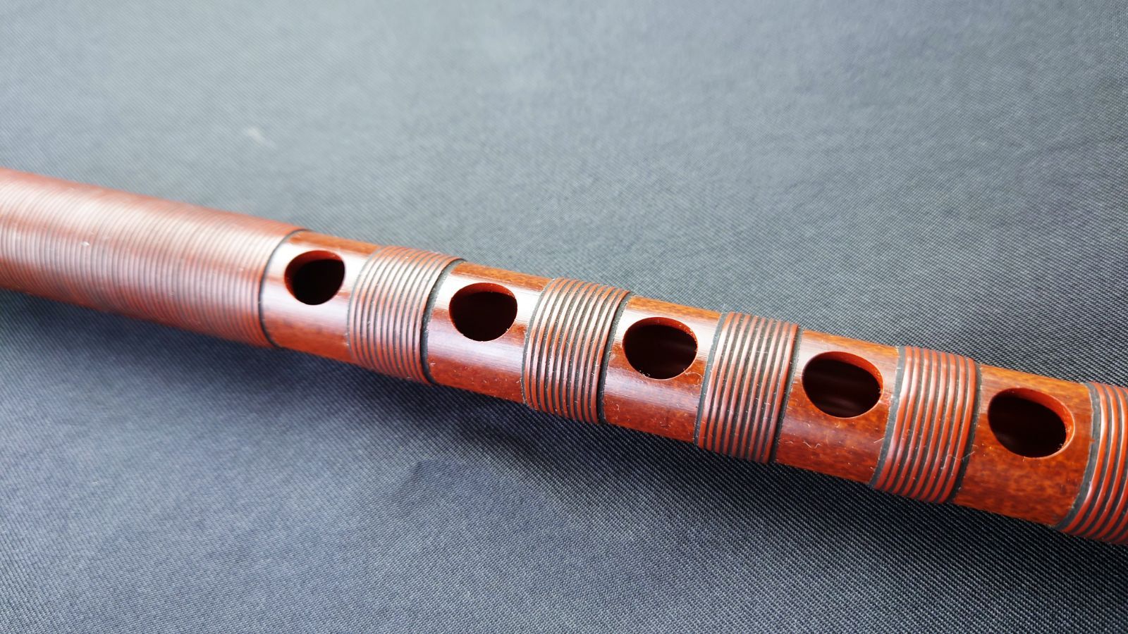 篳篥 煤竹製 籐巻き(雅楽 和楽器 笙 龍笛 能管 神楽笛) - 器材