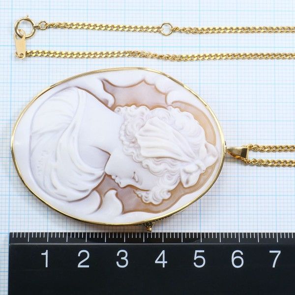 Necklace ブローチ