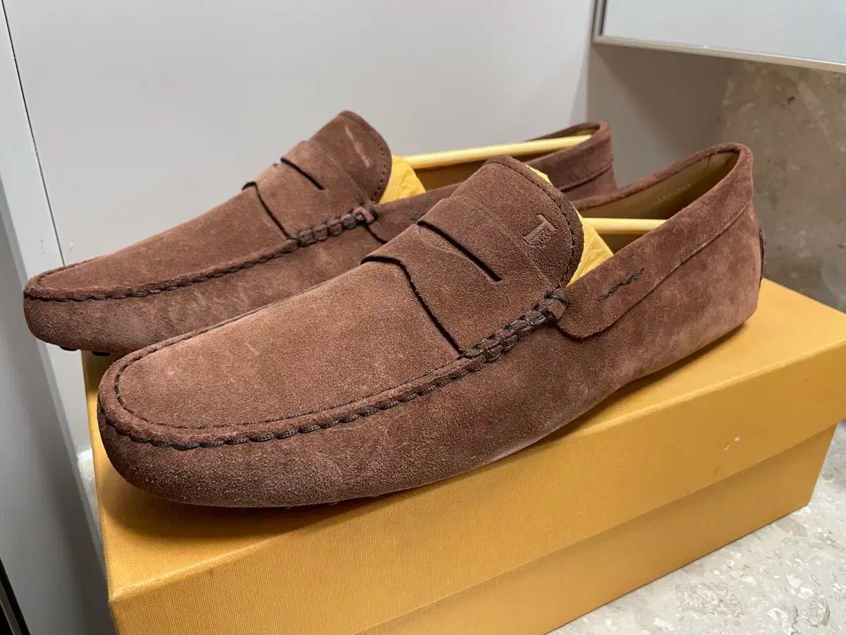 TOD'S(トッズ) ドライビング シューズ 税務商品
