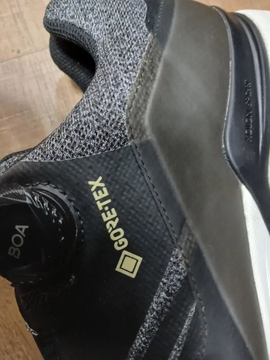 軽量ハイキングブーツ 255mm