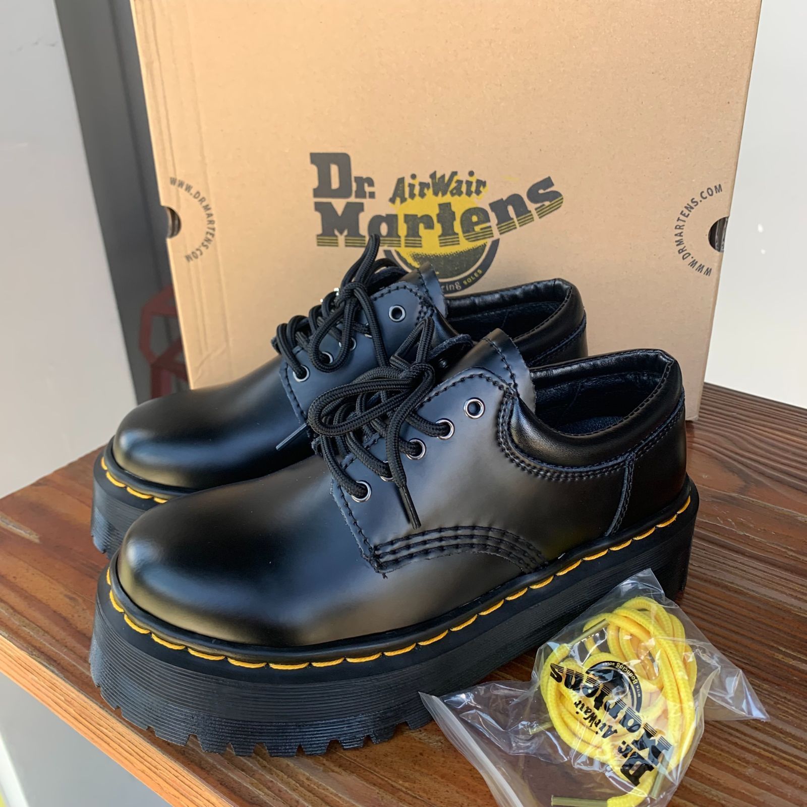 新品未使用 Dr.Martens ドクターマーチン 8053シリーズ 5ホール 厚底マーチンシューズ - メルカリ