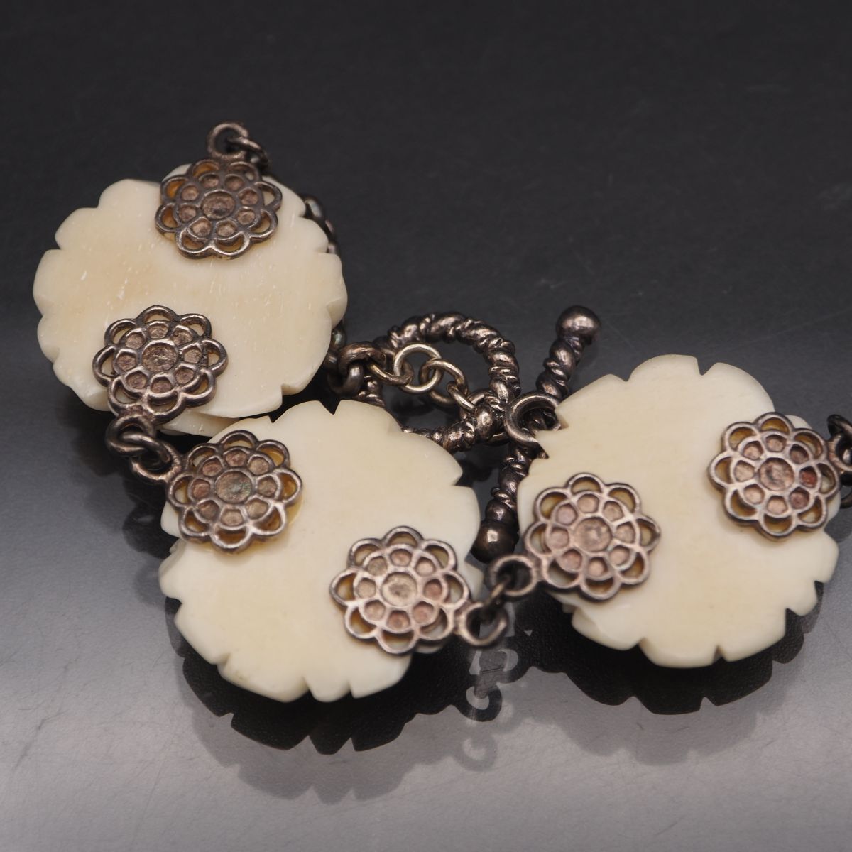 G667 ヴィンテージ ブレスレット 薔薇 バラ ローズ デザイン