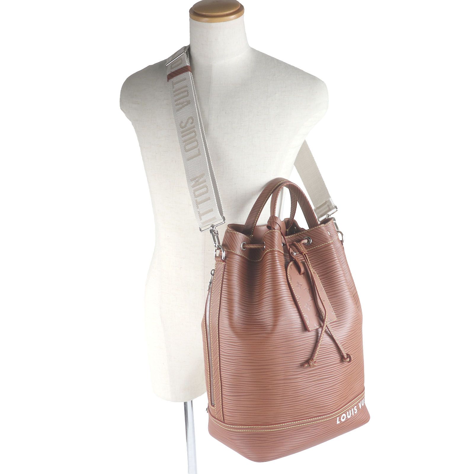 ハンドバッグ ブラウン