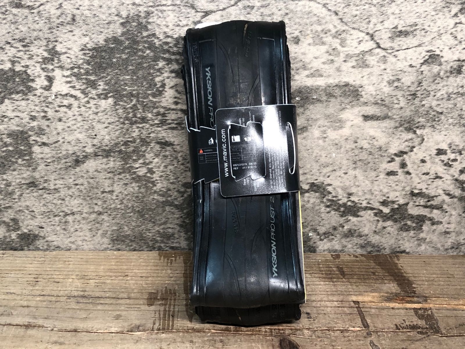 JF263 マビック MAVIC YKSION PRO UST 2 クリンチャータイヤ 黒 700 x 25C