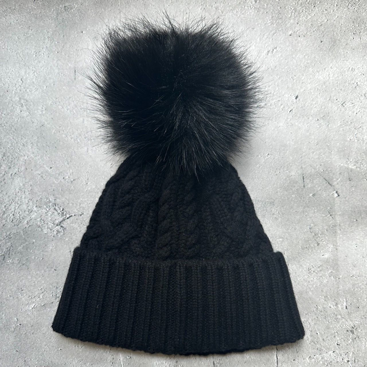 MONCLER ＞モンクレール・ポンポンニット帽 - メルカリ