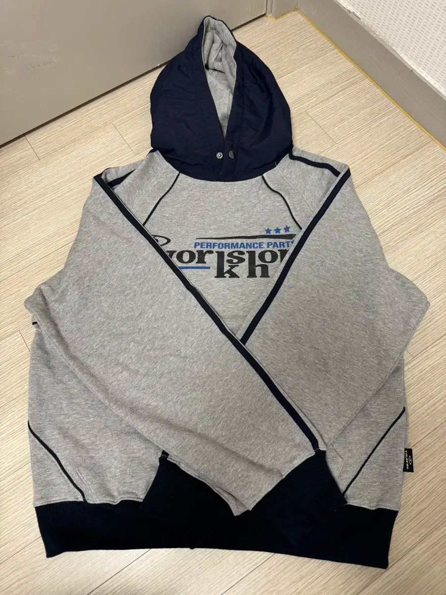 【雷市場（ポンジャン）商品韓国直送】 フード付きTシャツ