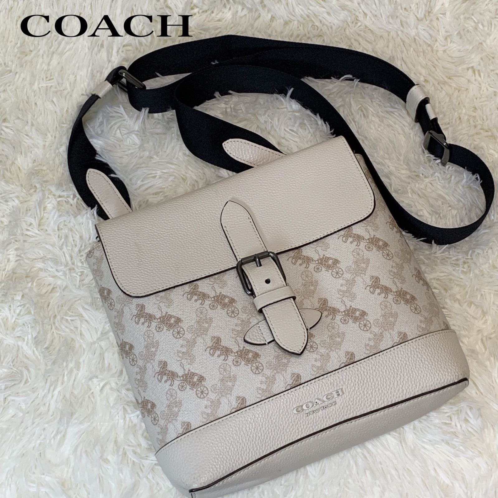 COACH コーチ ショルダーバッグ 89891 ハドソン ホースアンドキャリッジ ホワイト バッグ オールレザー サコッシュ メッセンジャー 白色  馬車 フラップ PVCレザー ベルト 斜め掛け クロスボディ - メルカリ