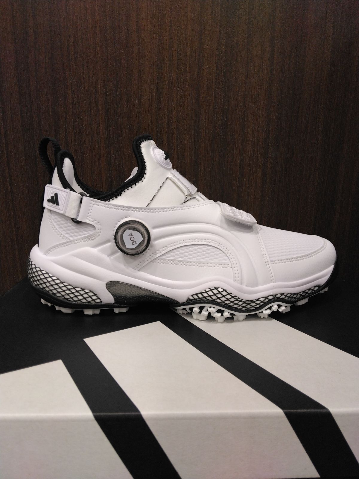 新品未使用 限定デザイン プーマゴルフシューズ ロイヤルウィング