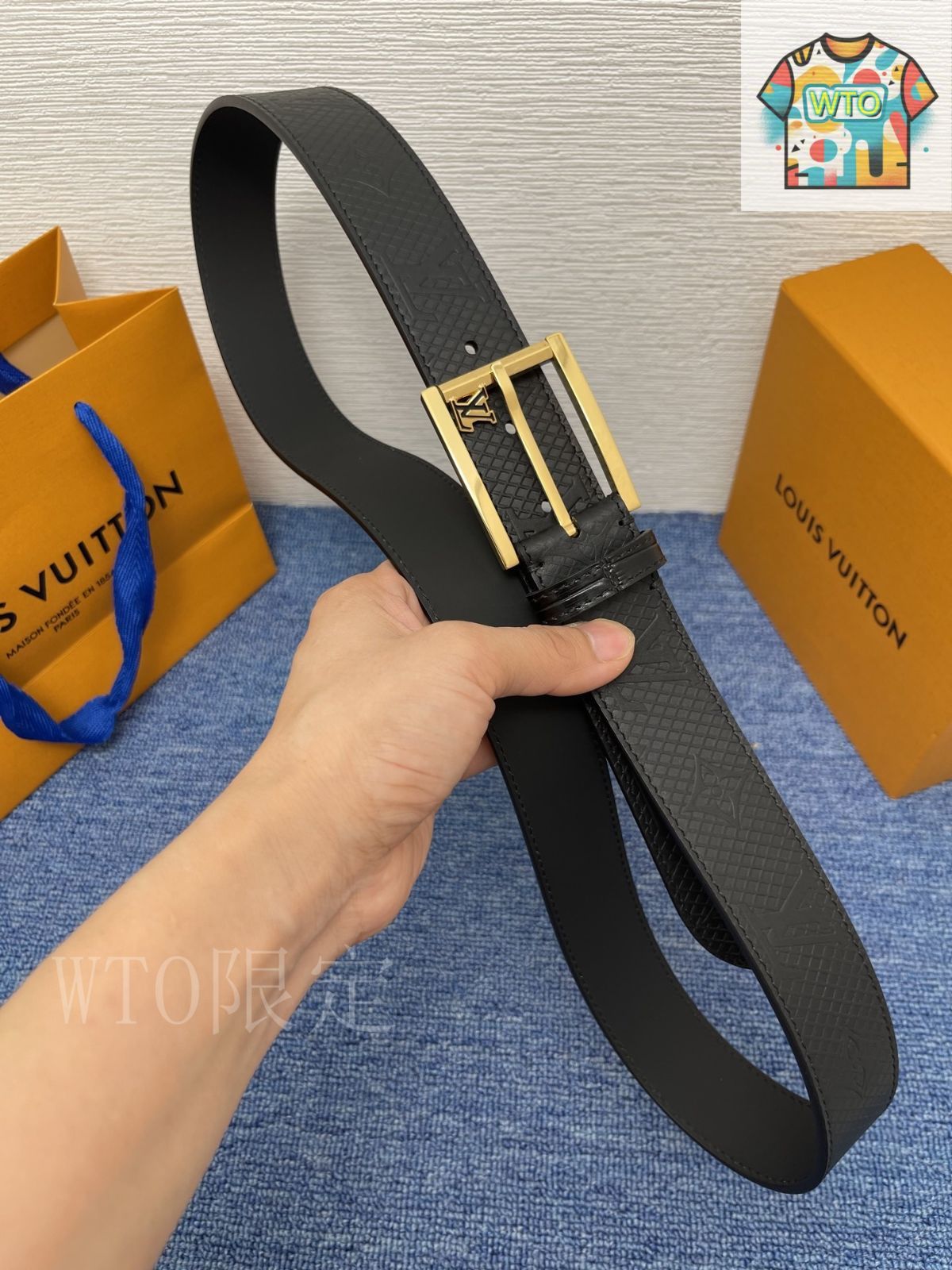 Louis Vuitton レザー ベルト 今日特価】LOUIS VUITTON ネオクラシック エンボスレザーベルト