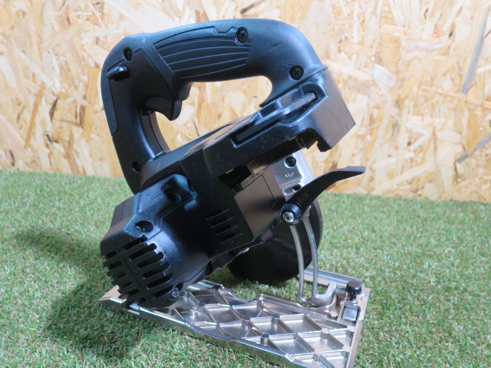 マキタ makita 丸ノコ 125mm 14.4V 充電式 マルノコ HS470D 本体のみ 
