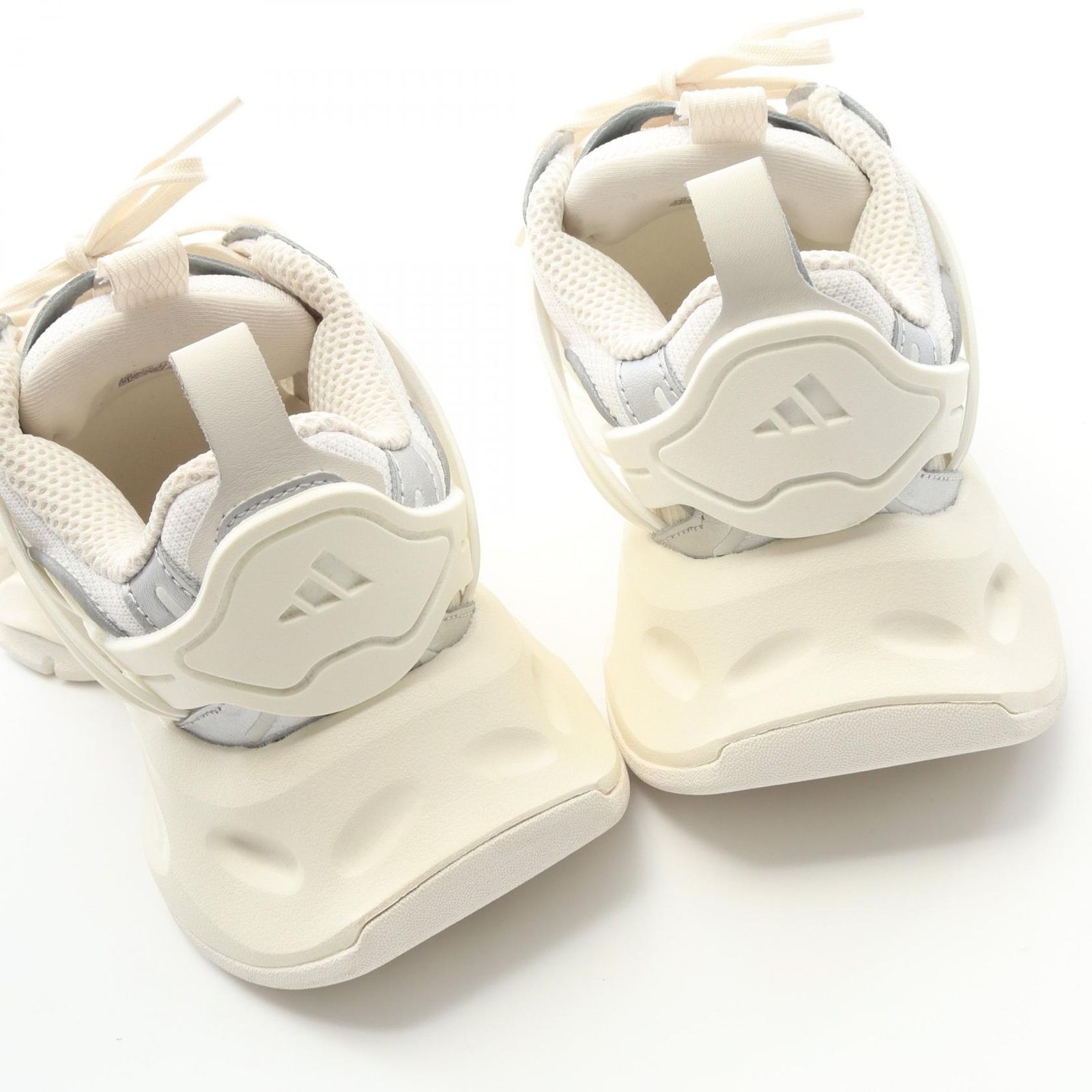 アディダス adidas スニーカー VENTO XLG RUNNER DELUXE IH7795
