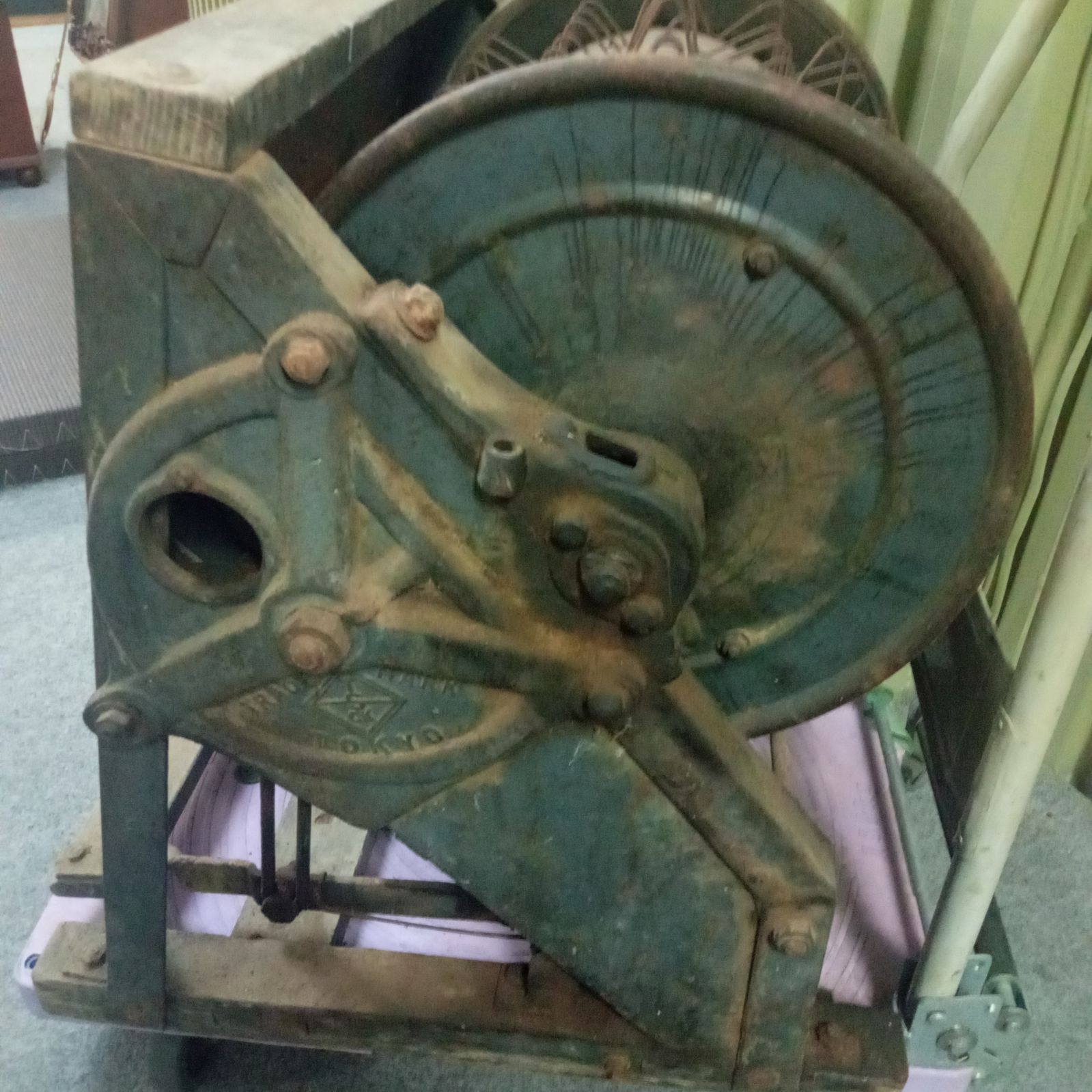 足踏み式脱穀機　農機具　古民具　ジャンク Yahoo!オークション - 中古 脱穀機 脱こく機 足踏み式 農業機械