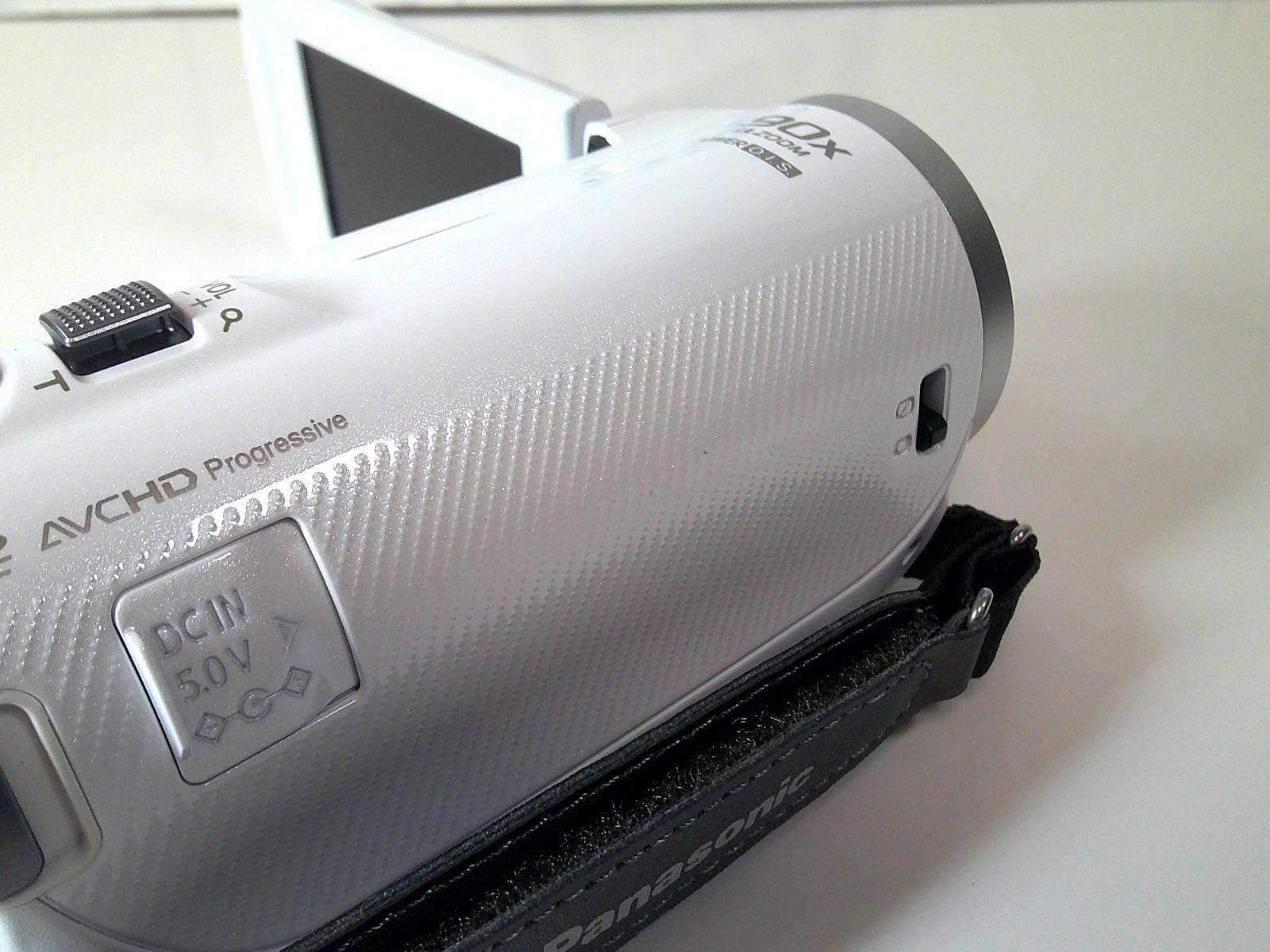 Panasonic HC-V230M-W パナソニック デジタルハイビジョンビデオカメラ