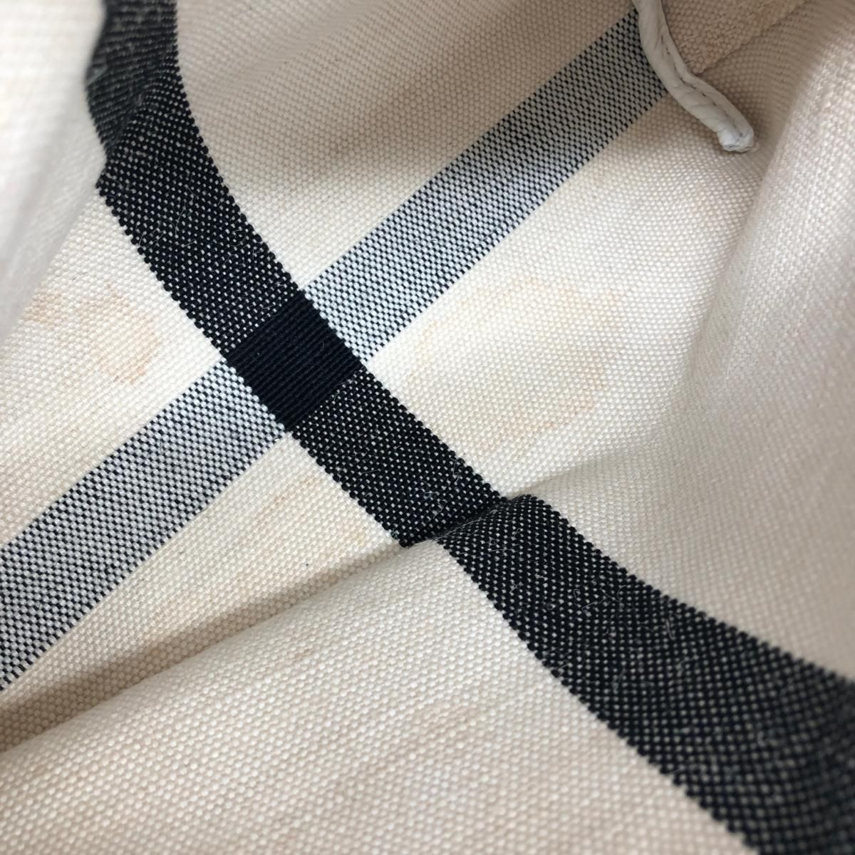 BURBERRY LONDON バーバリーロンドン ドゥードル ポーチ ホワイト PVC レディース 240001148213 DECORATOM_COM_BR