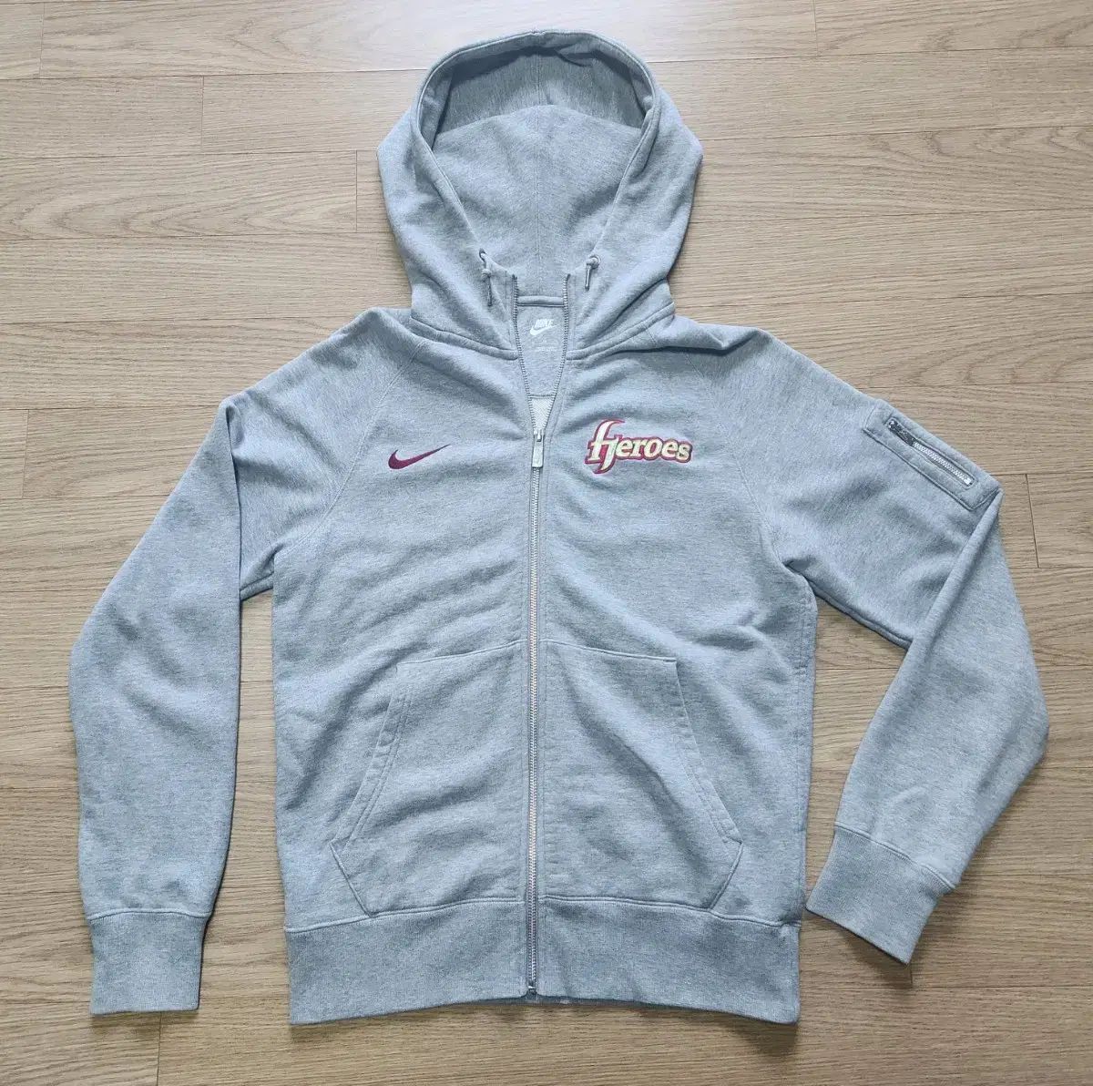 M KIWOOM HEROES キウム ヒーローズ NIKE フード付きジップアップ