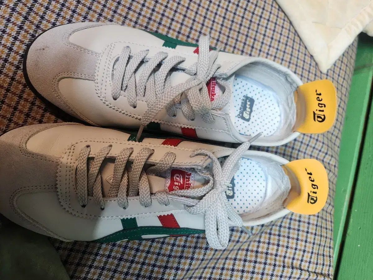 オニツカタイガー メキシコ 66 白 緑 赤 スニーカー