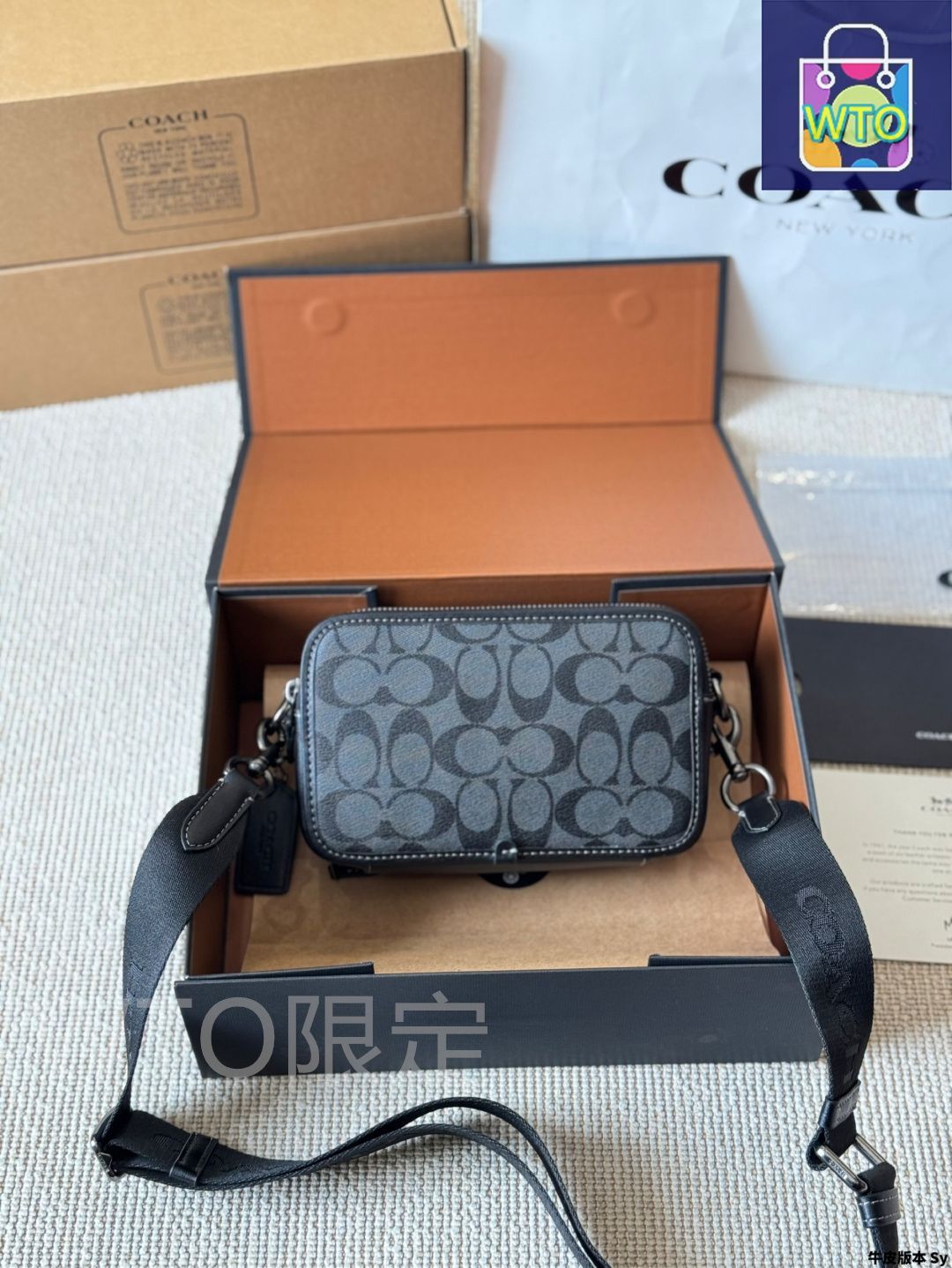 今日特価】Coach Wyatt Crossbody Camera Bag コーチ ワイアット