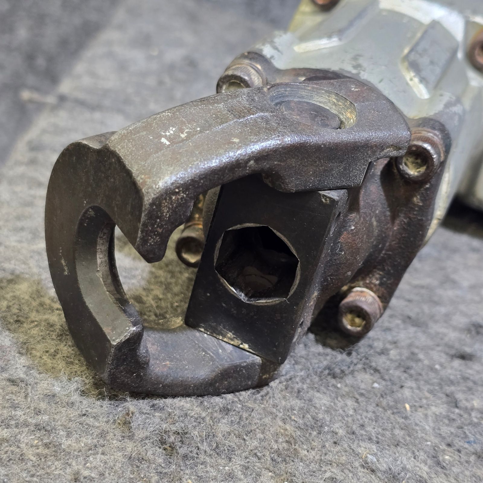 makita ハンマドリル