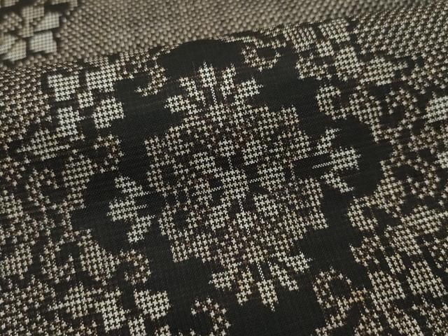 平和屋着物○本場大島紬 7マルキ 泥染め 正倉院花文 正絹 逸品