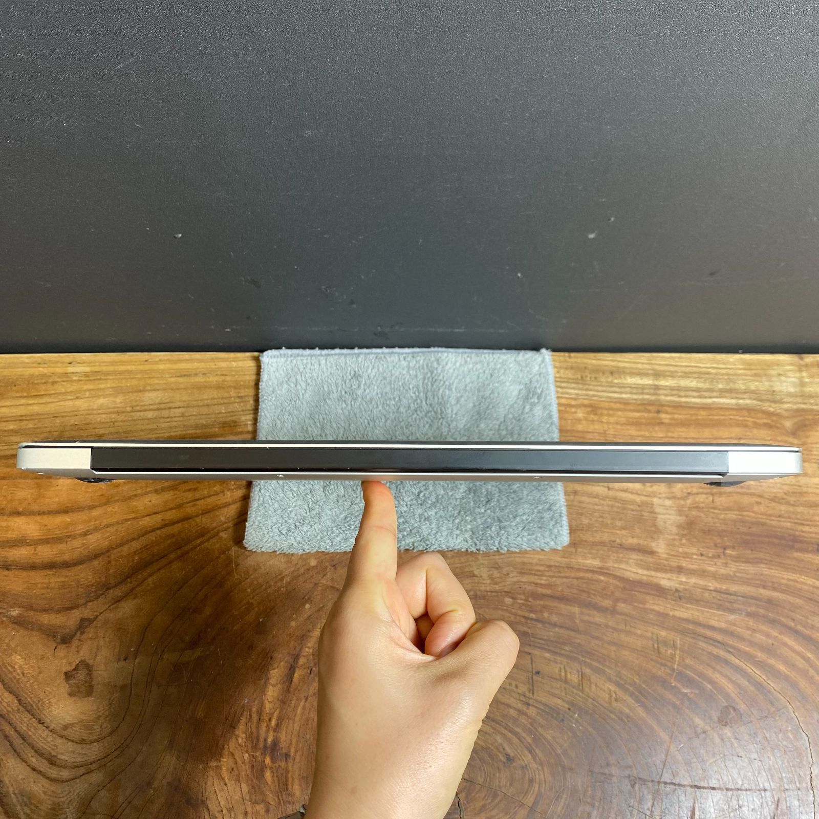 バッテリー Apple