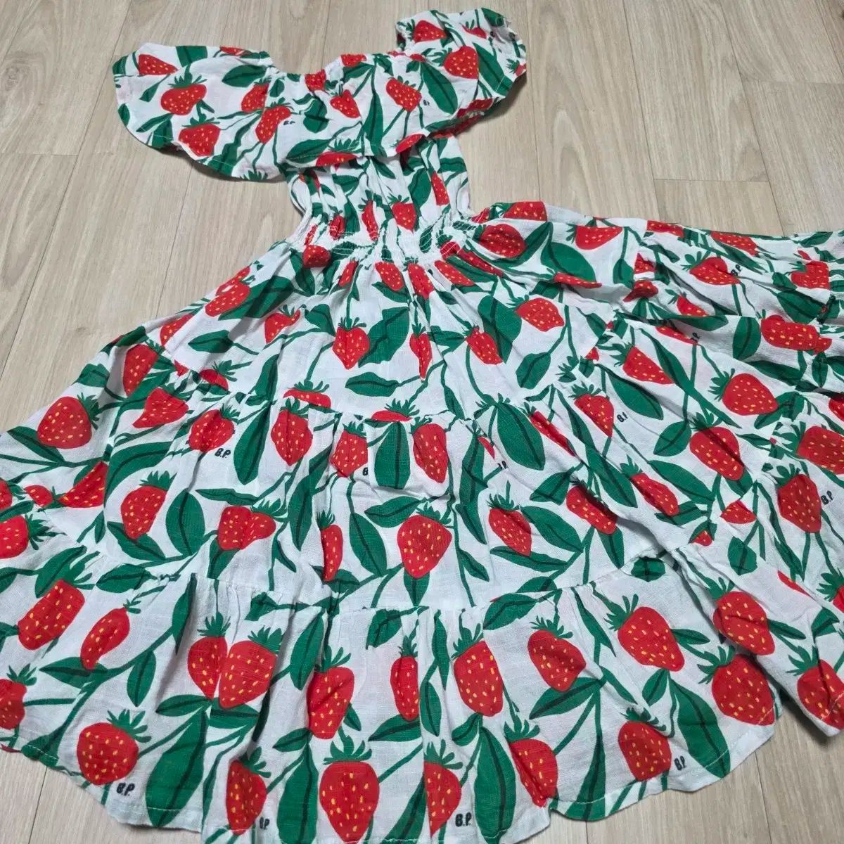 BEBE DE PINO ベベデピノ イチゴ ティアード ワンピース 100 サイズ