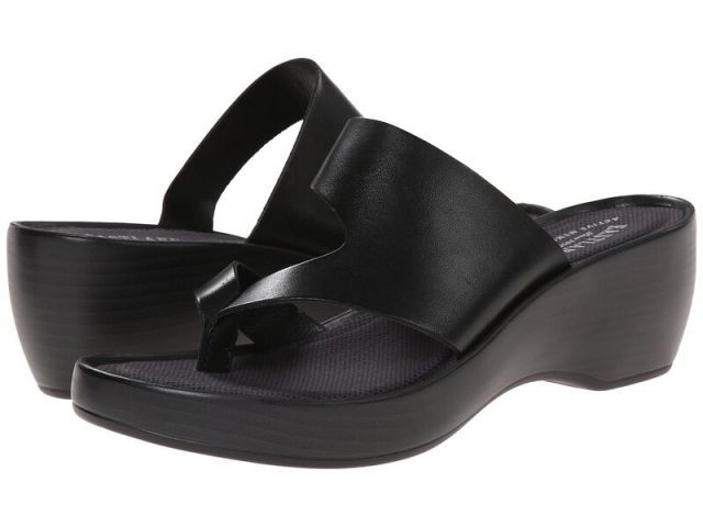 【送料無料】 イーストランド レディース ヒール シューズ Laurel Black