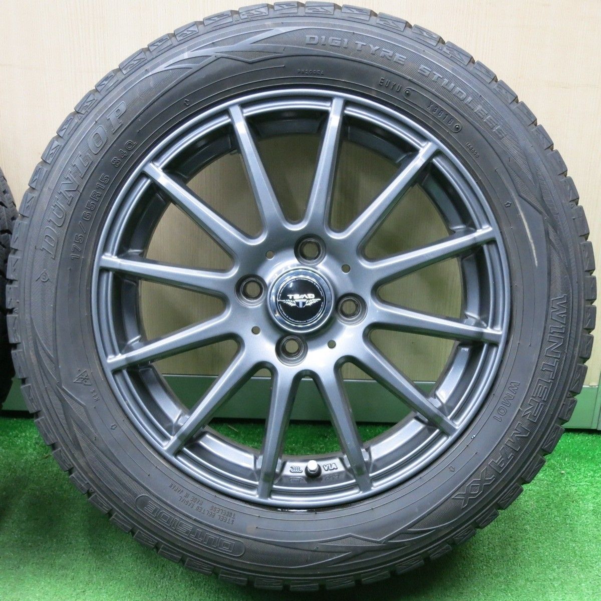 4本価格☆スタッドレス 175/65R15 ダンロップ ウインターマックス WM01 