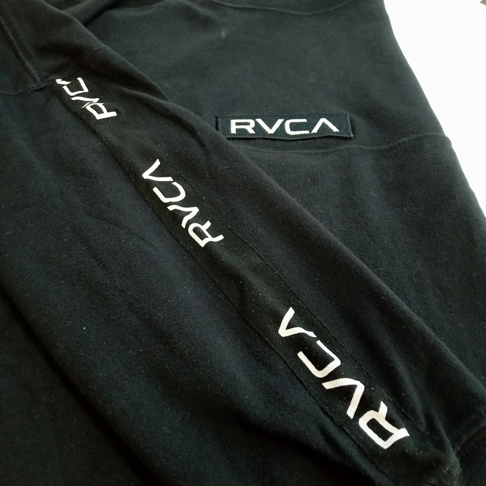 RVCA】ルーカ/BIG SILHOUETTE TEE /テープロゴロンT/S - メルカリ
