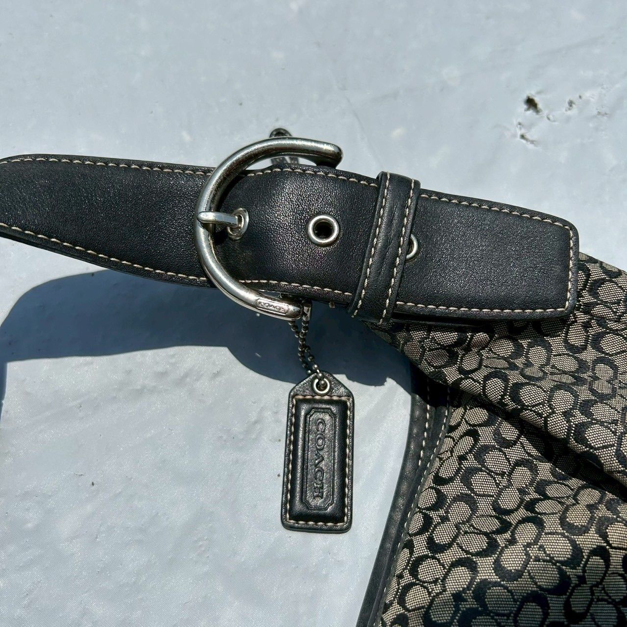 Coach コーチ ショルダーバッグ ベージュ ブラック - メルカリ